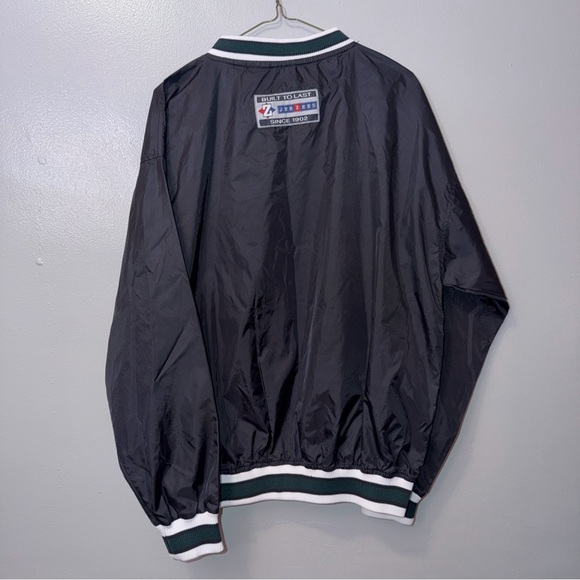VINTAGE Black Jerzees Pullover V-
Neck Nylon Windbreaker Adult Size M - Picture 4 of 5